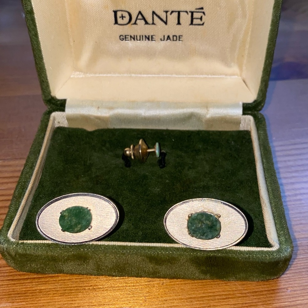 Vintage DANTE Gold Tone Cufflinks & Tie Tack Set with Genuine Jade In Velvet Box - Picture 2 of 16